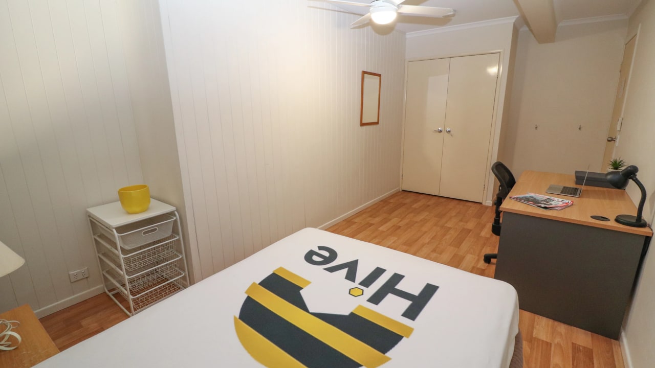 Furnished room in a share house