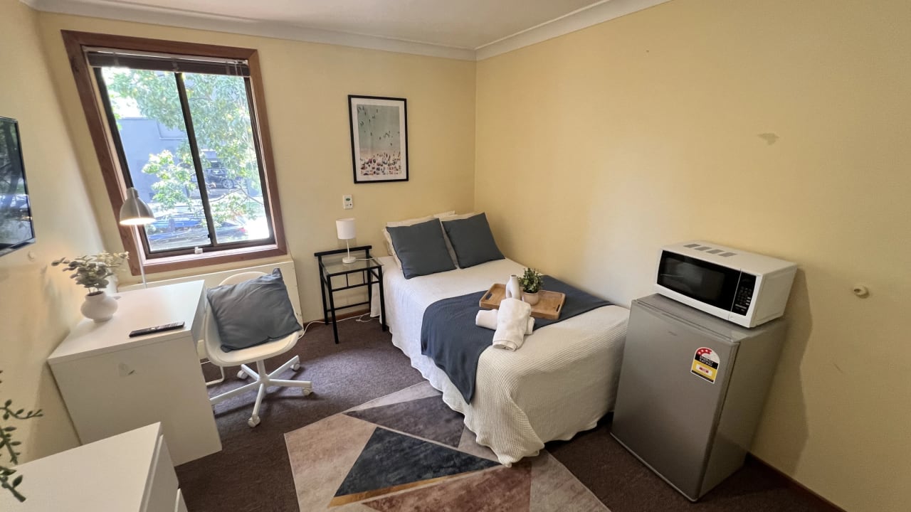 Furnished room in a share house