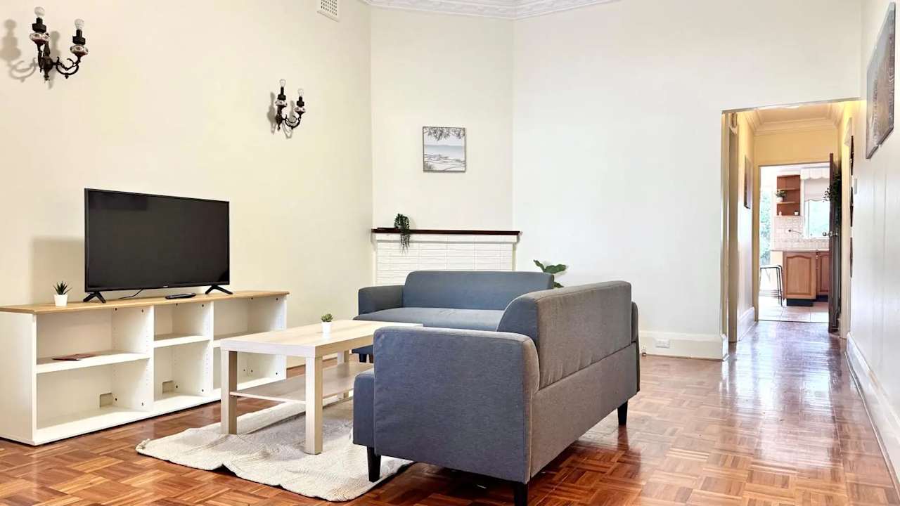 Furnished room in a share house