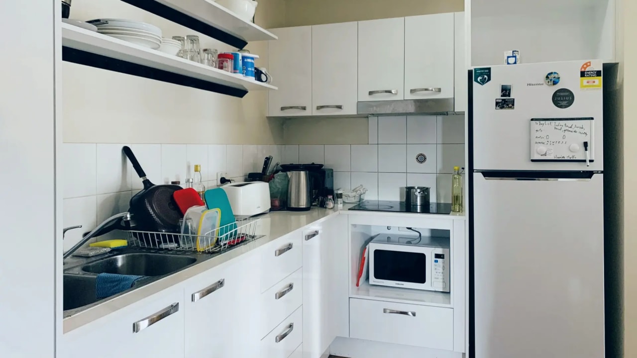 Furnished room in a flatshare