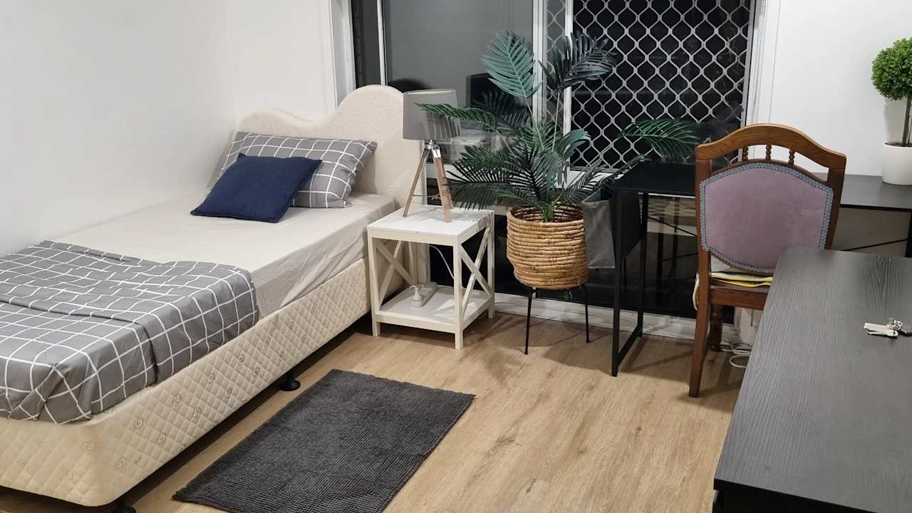 Furnished room in a share house