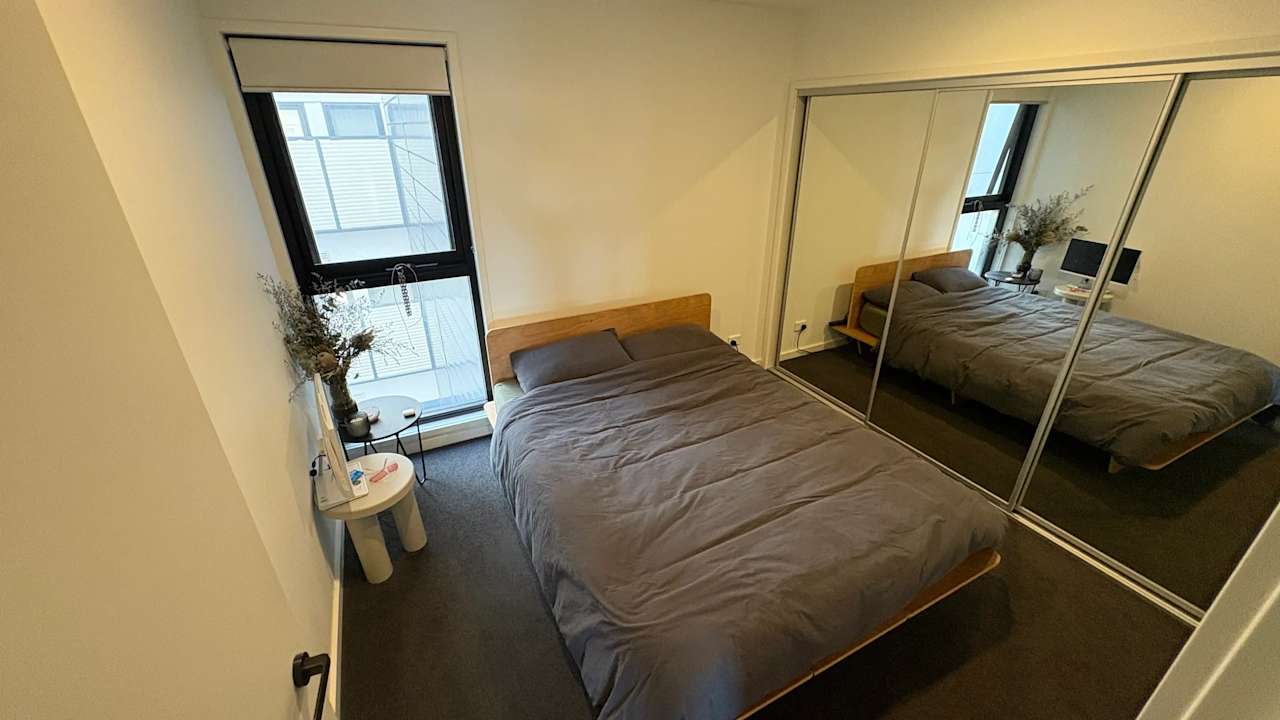 Unfurnished room with own bathroom