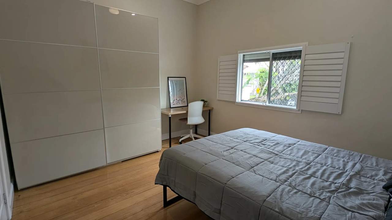 Furnished room in a share house