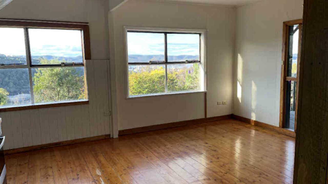 Whole property with 2 rooms for rent