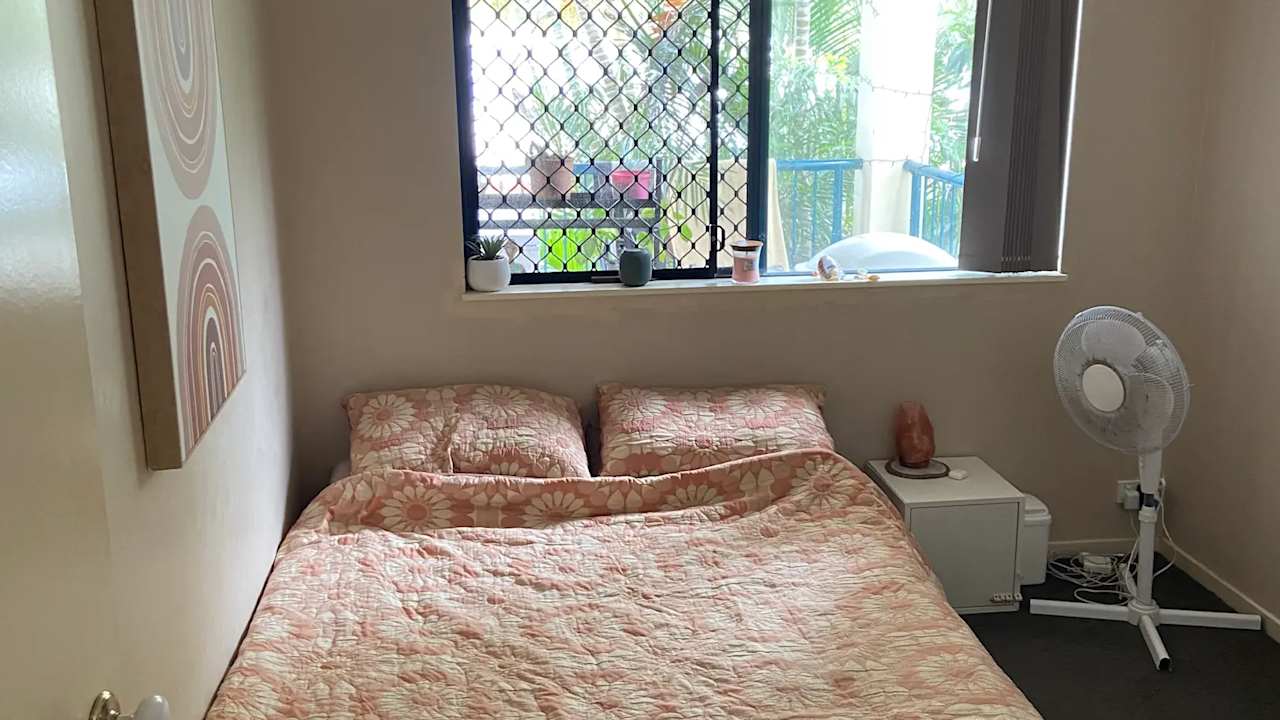 Unfurnished room with own bathroom