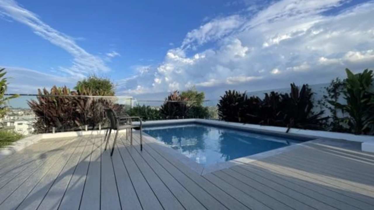 Unfurnished room with own bathroom