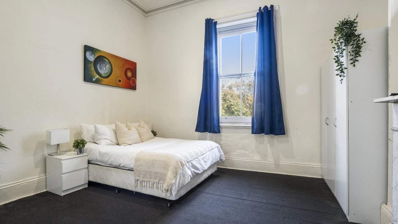 Furnished room studio flat for rent