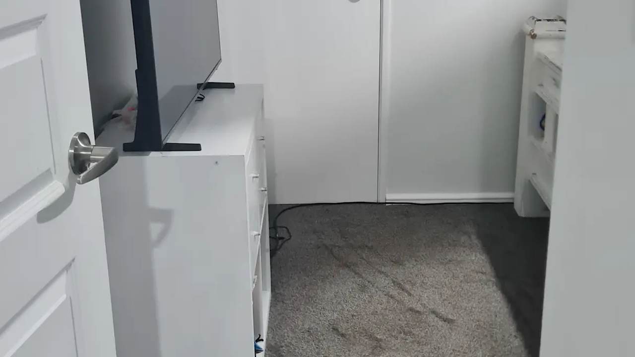 Room in a share house