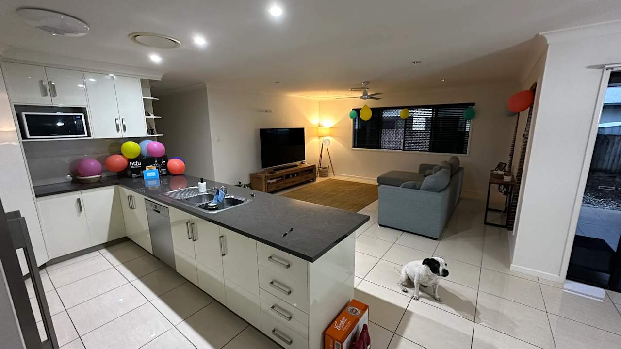 Room in a share house