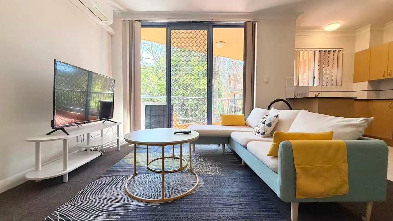 Whole property with 2 rooms for rent