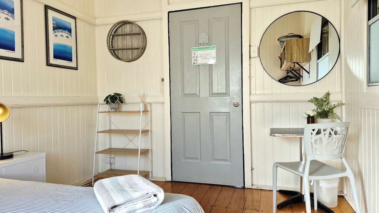 Furnished room in a share house