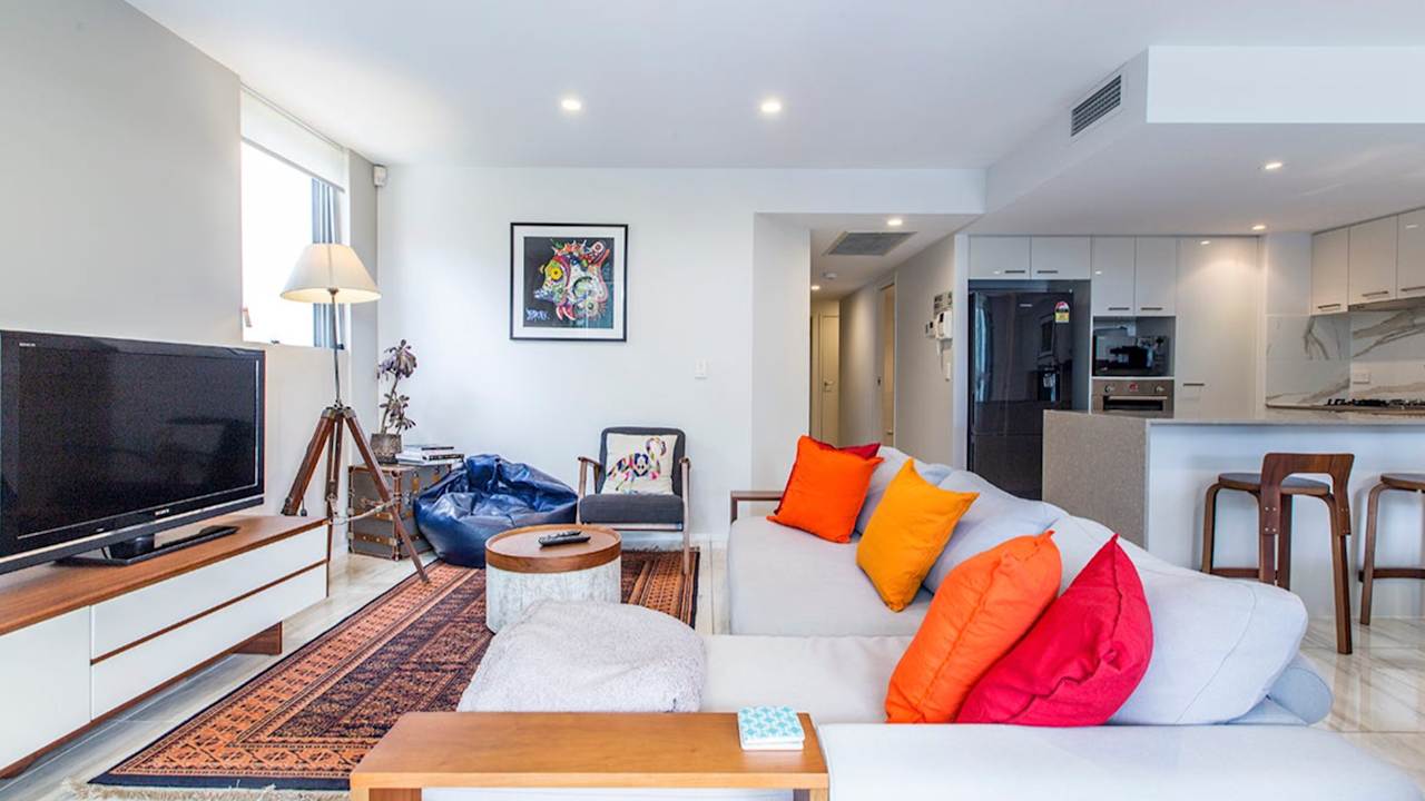 Furnished room with ensuite in a flatshare