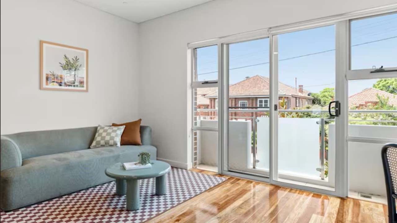 Furnished room studio flat for rent