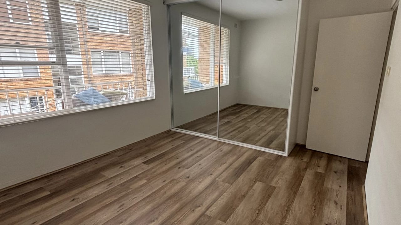 Unfurnished room in a flatshare