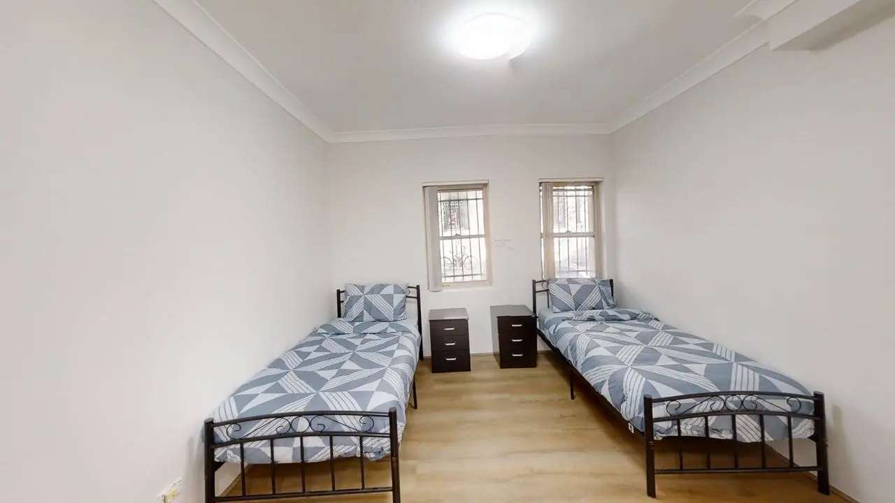 Furnished room with ensuite in a flatshare