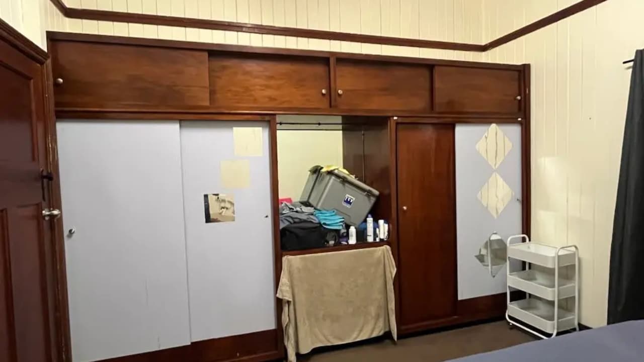 Furnished room in a share house