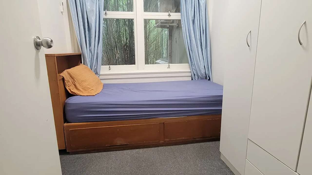 Furnished room in a share house