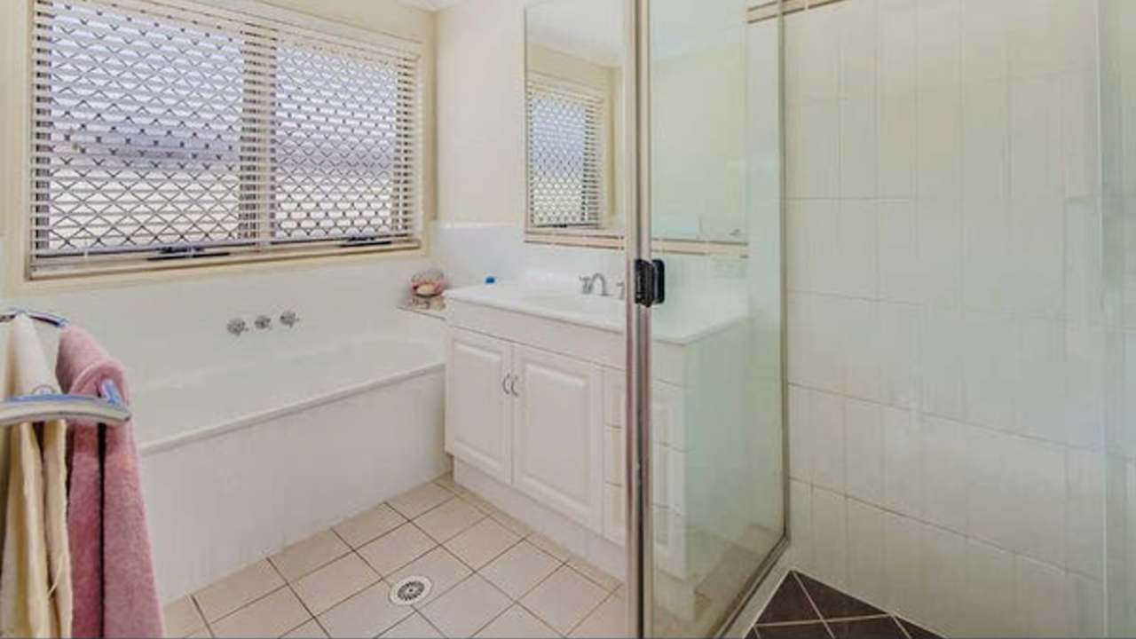 Room with ensuite in a share house