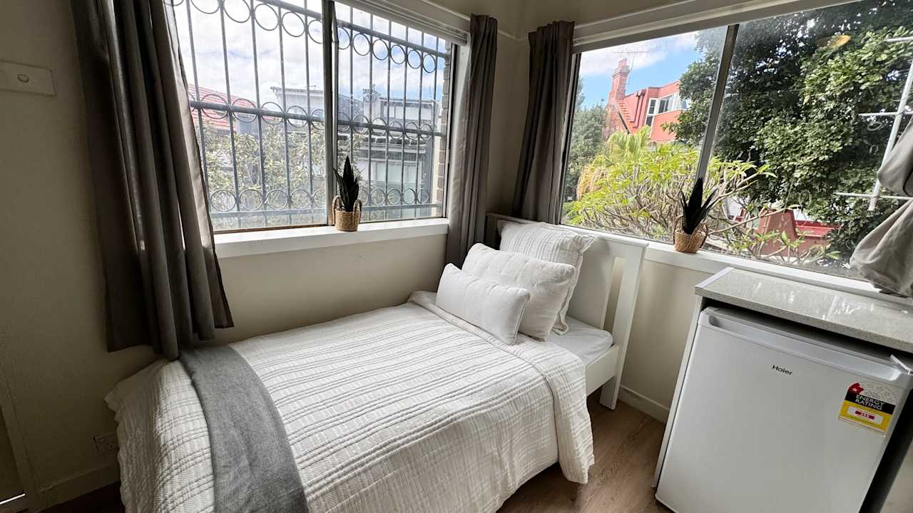 Furnished room studio flat for rent