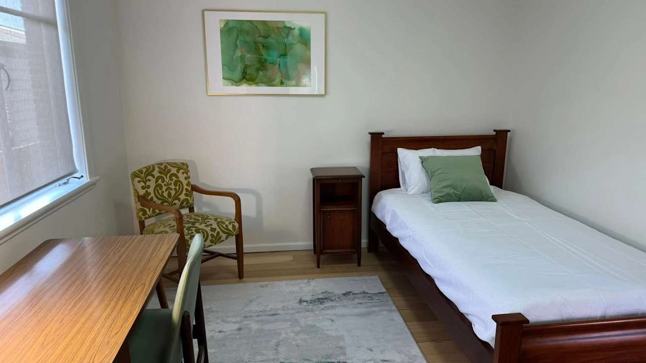 Room in a share house