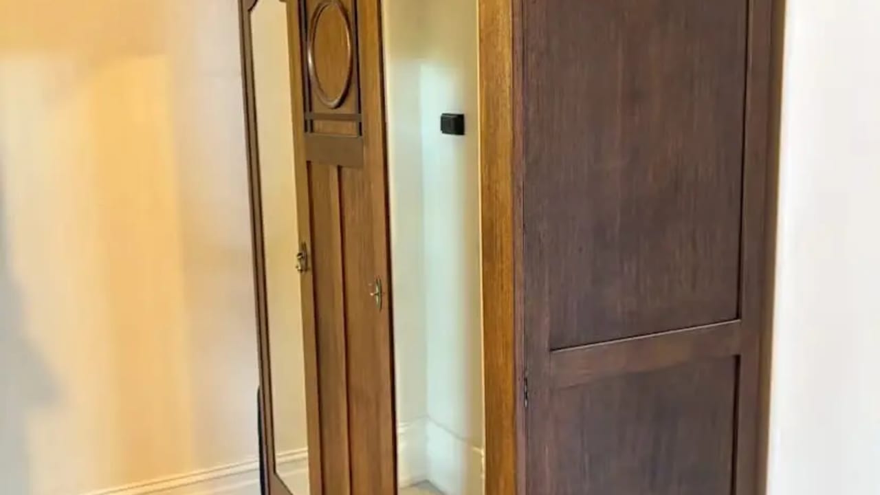 Room in a share house