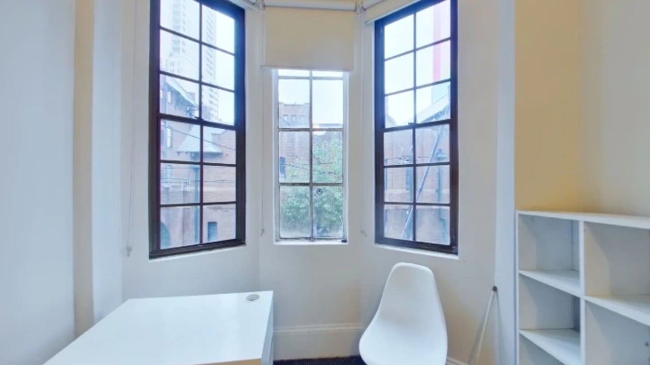 Furnished room in a share house
