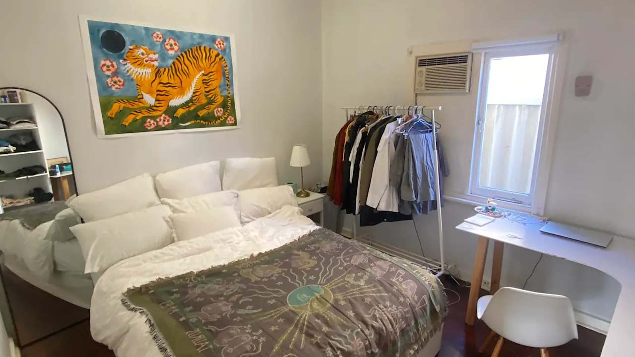 Room in a share house