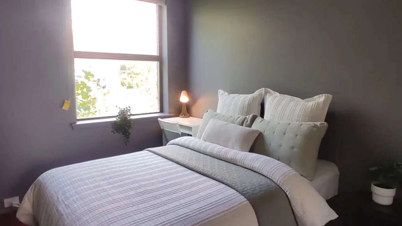 Furnished room in a share house