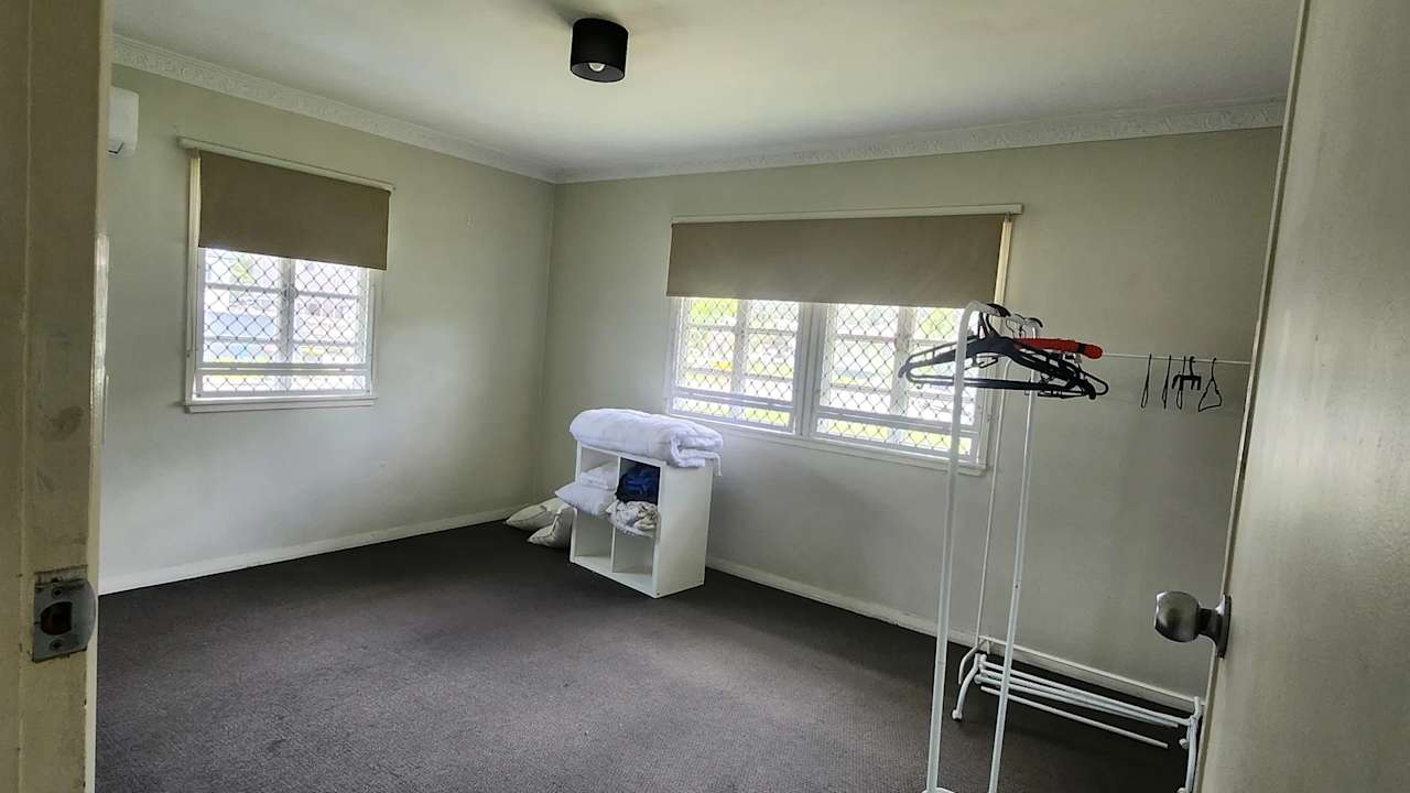 Room in a share house