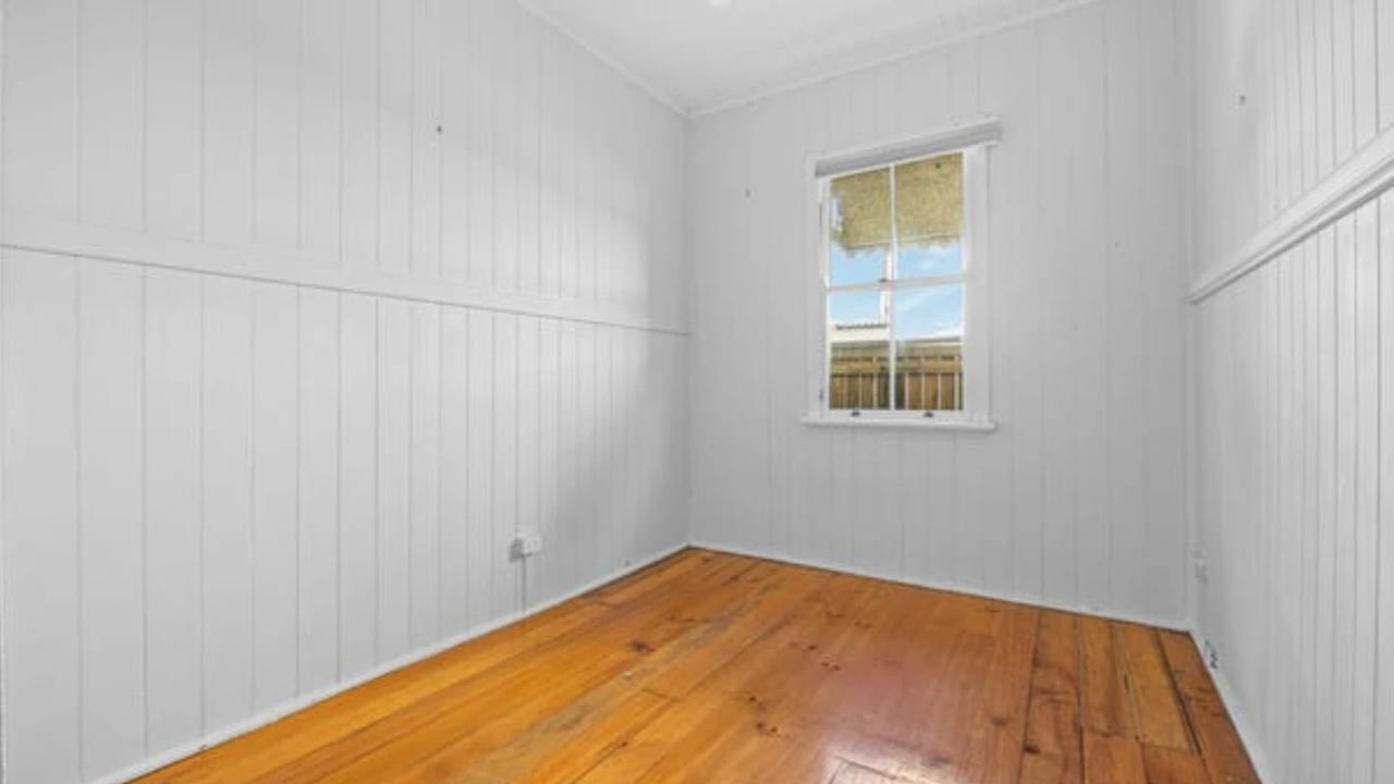 Unfurnished room in a share house