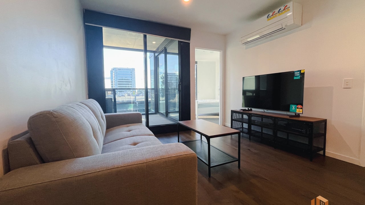 Furnished room with own bathroom