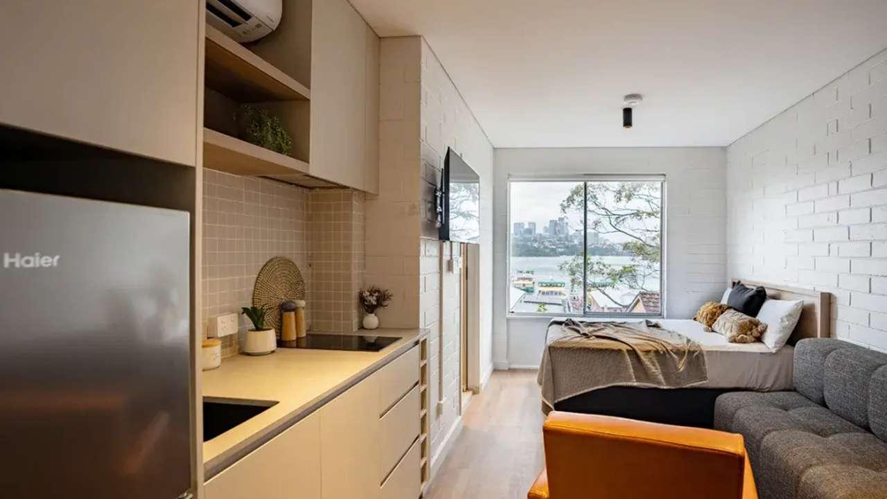 Furnished room studio flat for rent