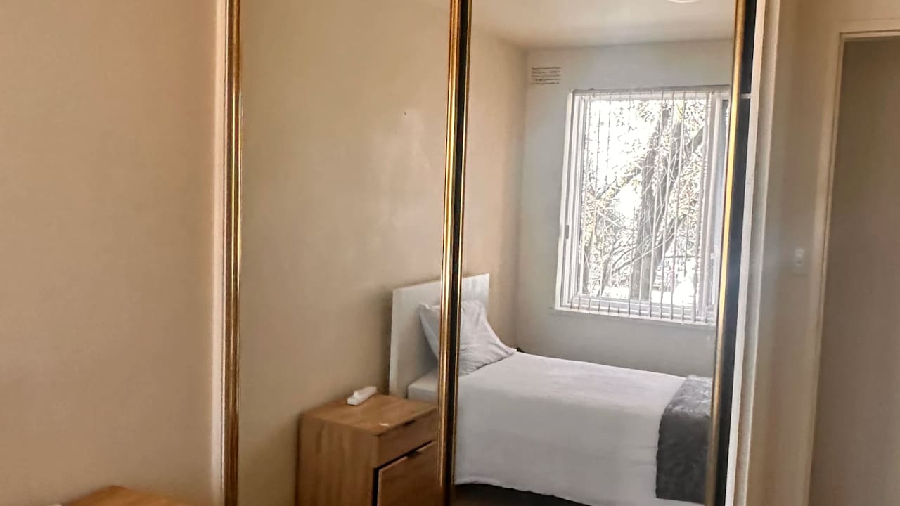 Furnished room in a flatshare