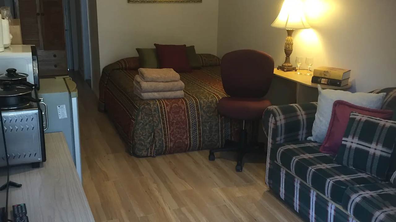 Furnished room with own bathroom