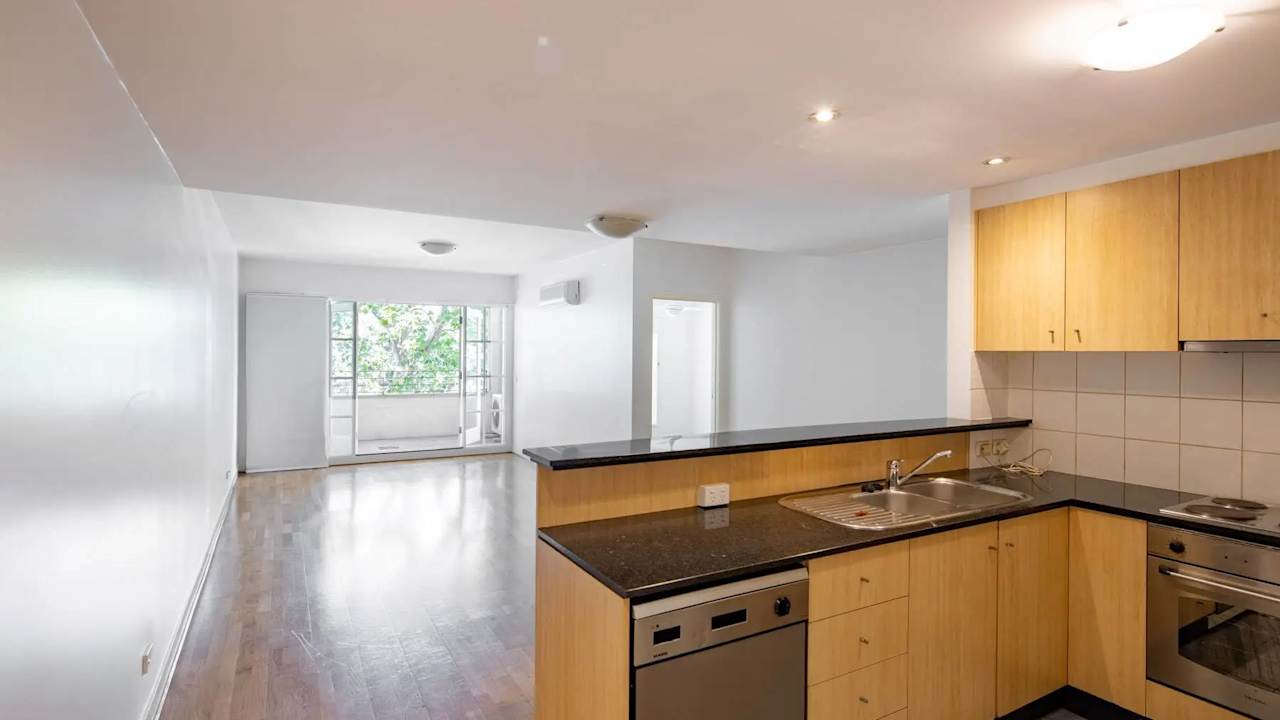 Unfurnished room in a flatshare