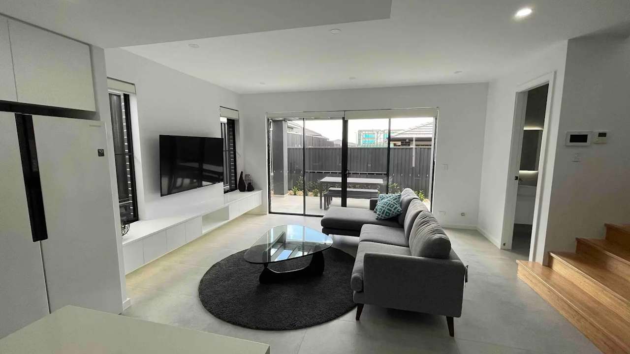 Whole property with 4 rooms for rent