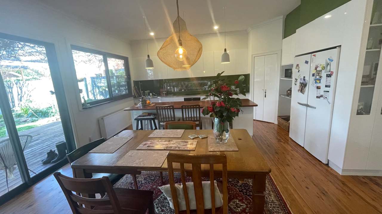 Room in a share house
