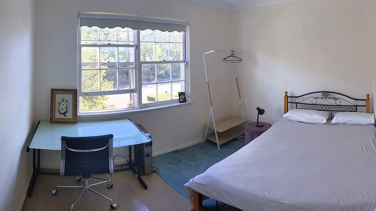 Unfurnished room in a flatshare