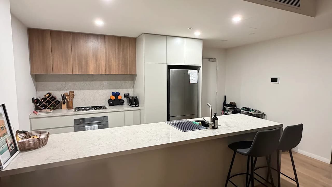 Furnished room with ensuite in a flatshare