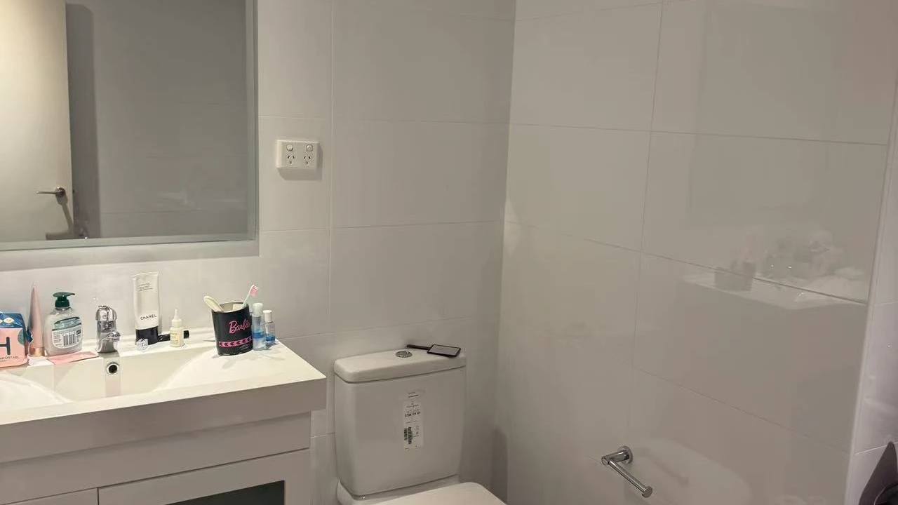 Whole property with 2 rooms for rent