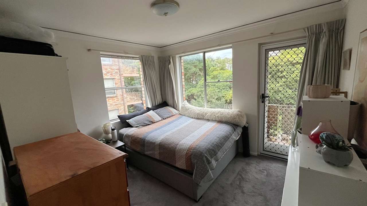 Furnished room in a flatshare