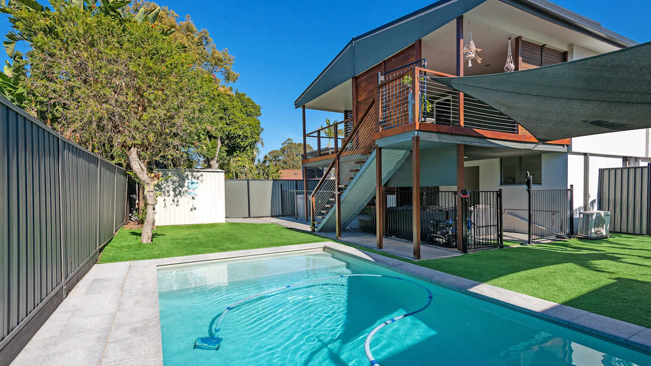 Room in a share house