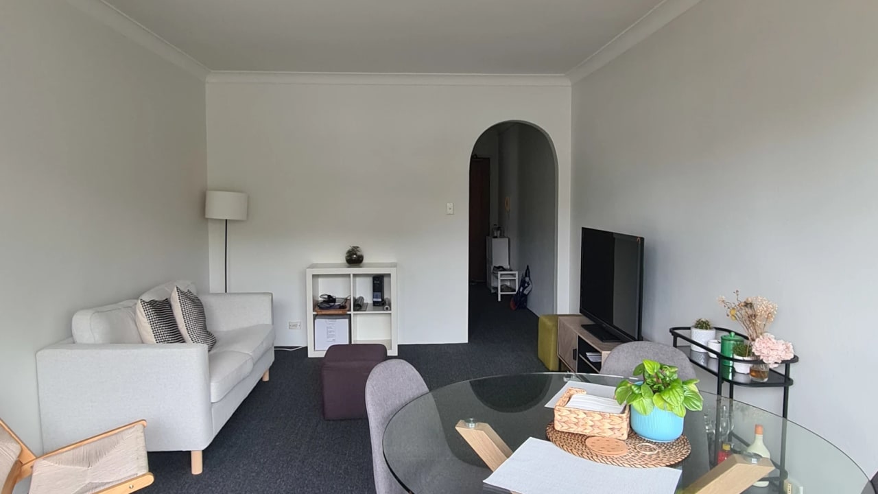 Furnished room in a flatshare