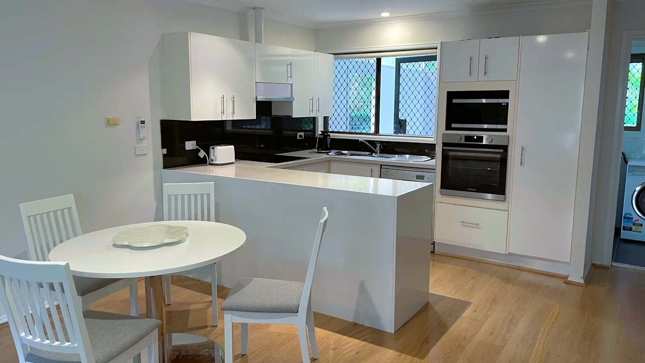 Room in a share house