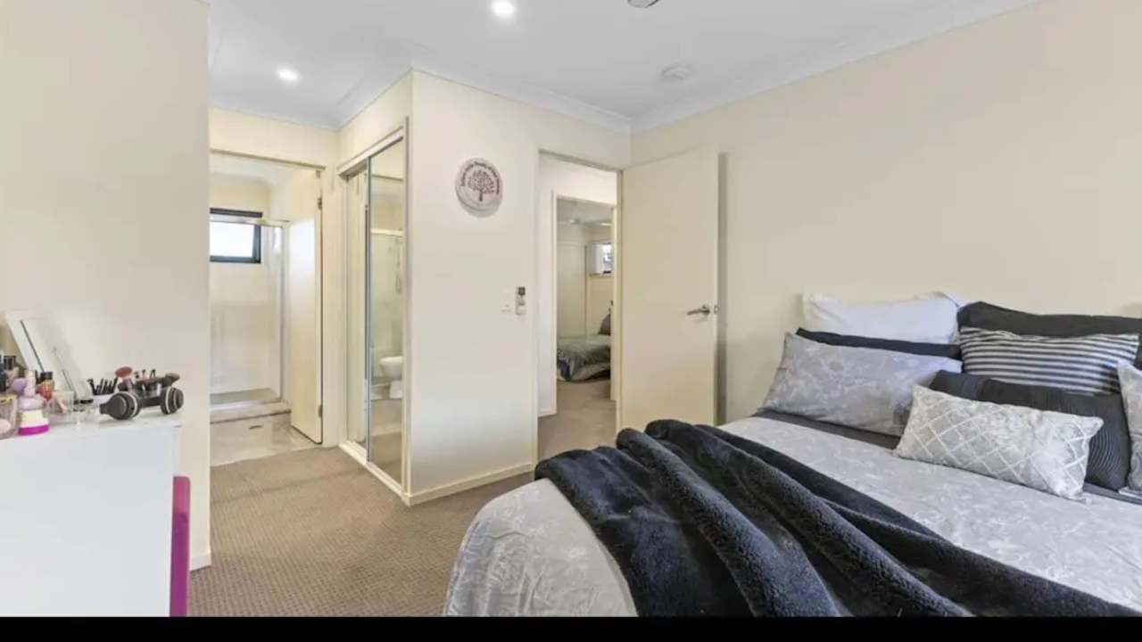 Whole property with 3 rooms for rent