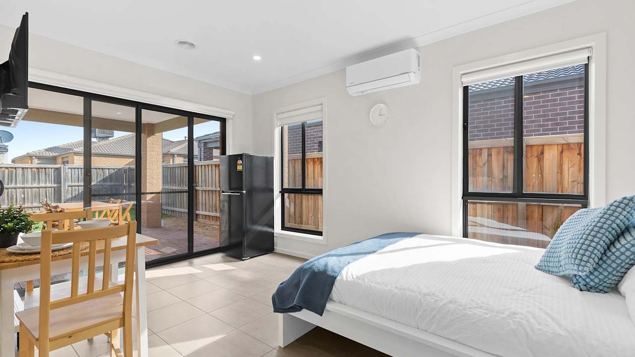 Furnished room with ensuite in a share house