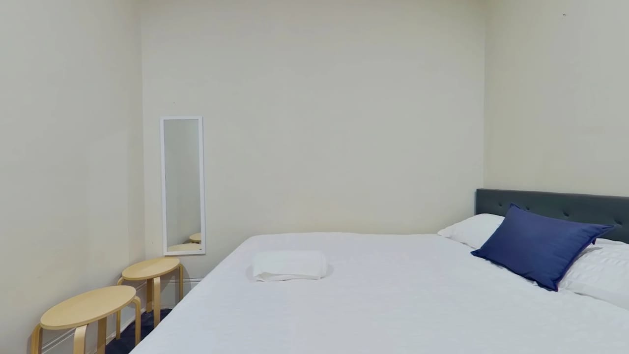 Furnished room in a share house