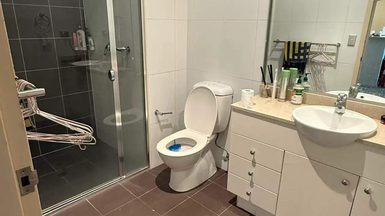 Furnished room with own bathroom