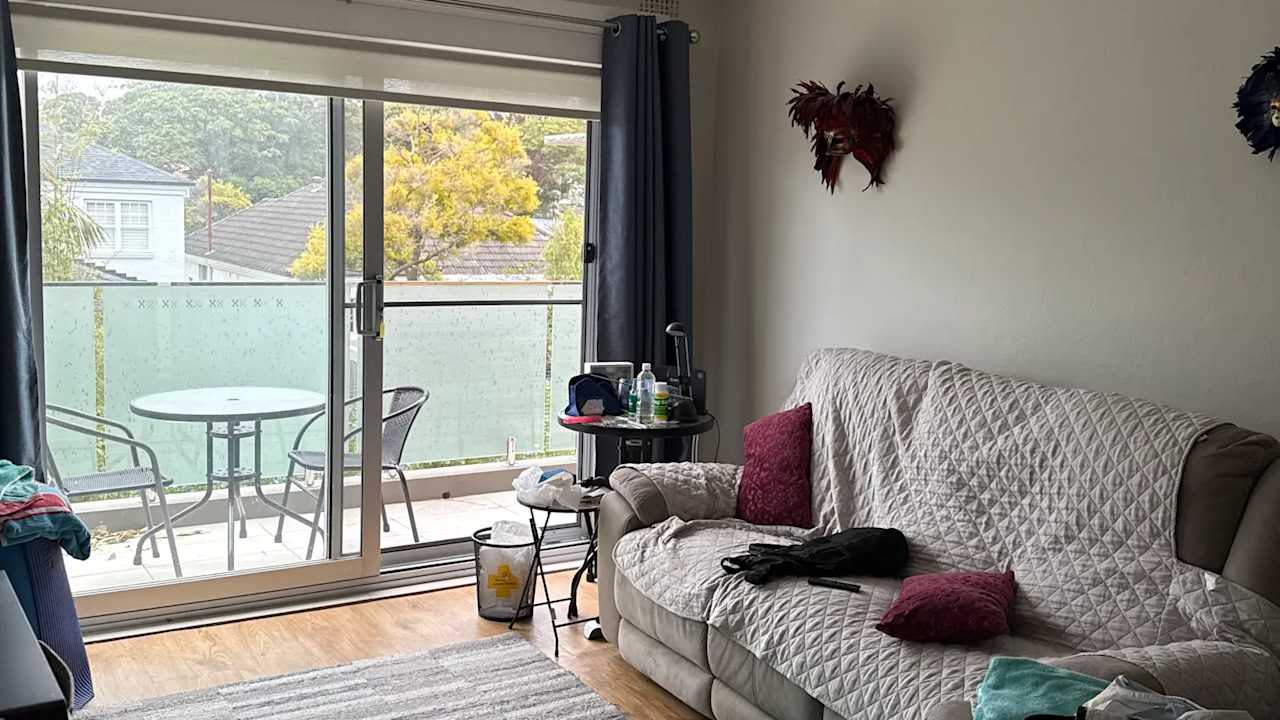 Furnished room in a flatshare