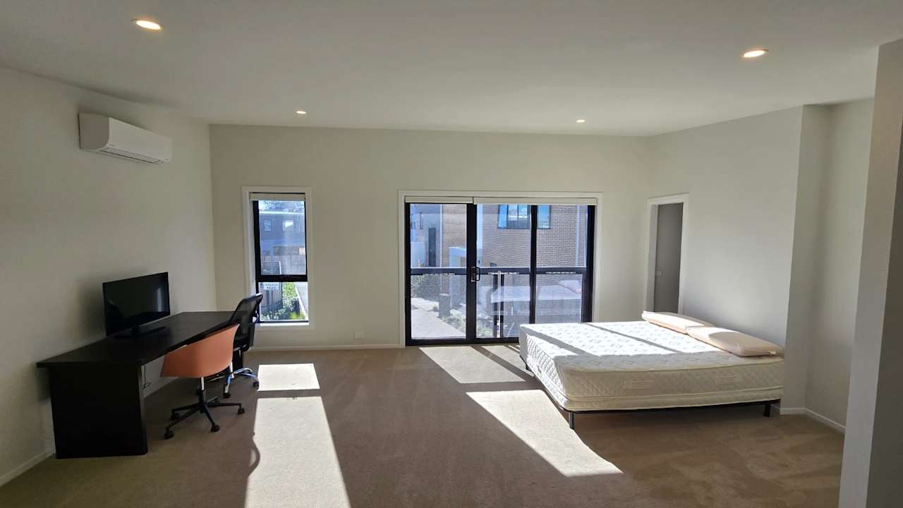 Furnished room studio flat for rent